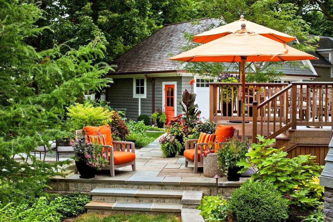 Stone paving patio in a landscaped garden