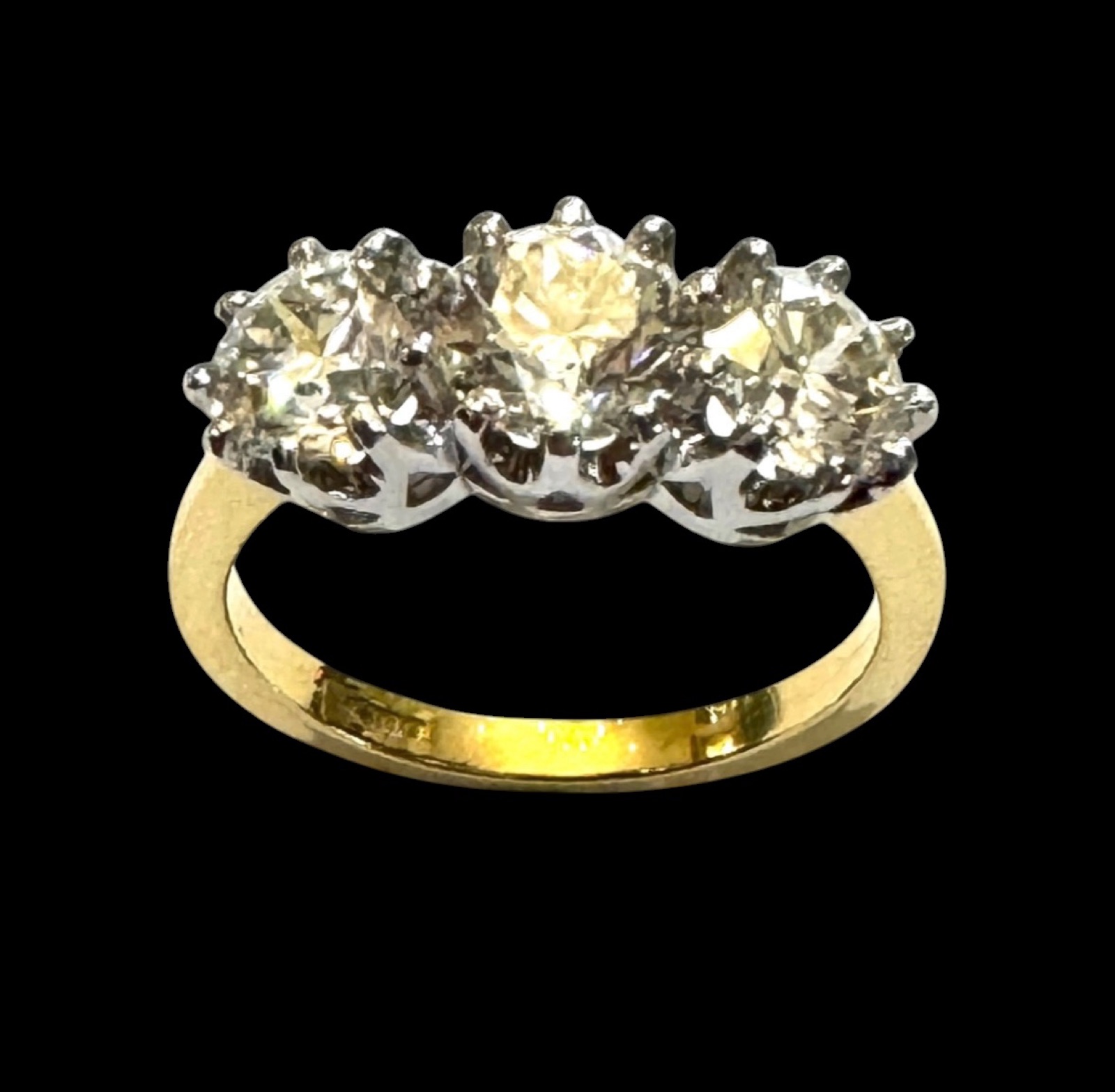 18ct gold three stone diamond ring