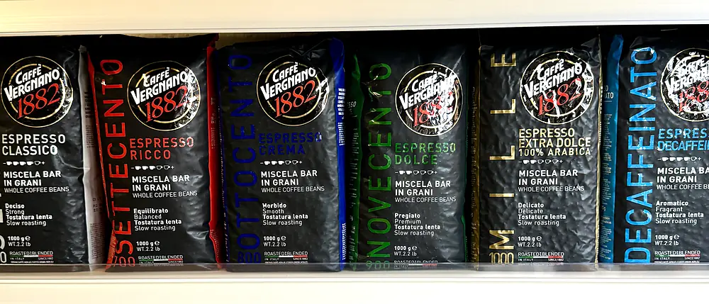 The Caff&egrave; Vergnano bar blends on the shelf at Crema Aroma, Seicento to Decaffeinato