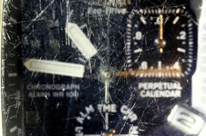 Removing scratches in watch glass by Eternal Tools scratched watch glass